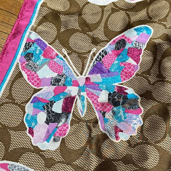 *EXTREMELY RARE* COACH Poppy Butterfly Silk Scarf - Picture 8 of 12